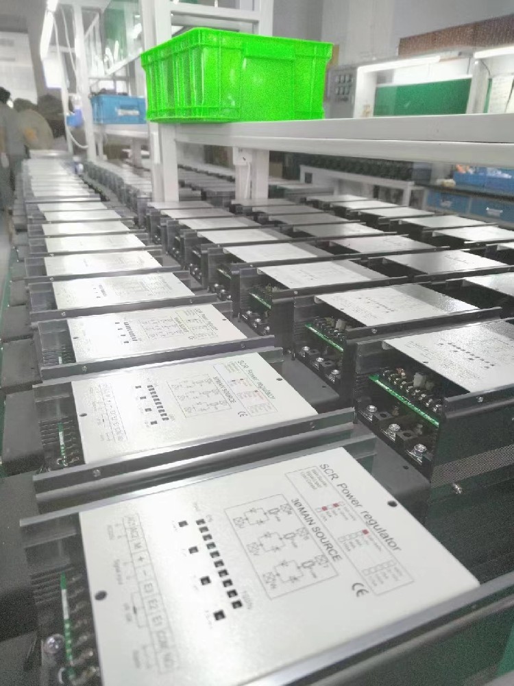 电力调整器的节造算法对其动态响应机能有多大的提升作用？