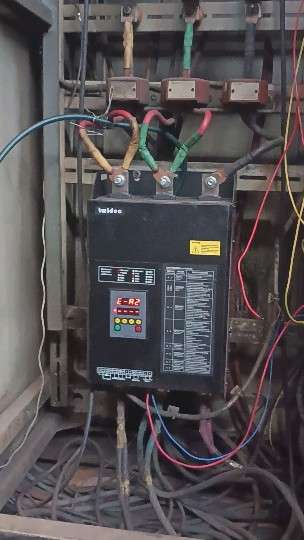 当电力调整器的调节精度不满足要求时，会对负载产生哪些不良影响？