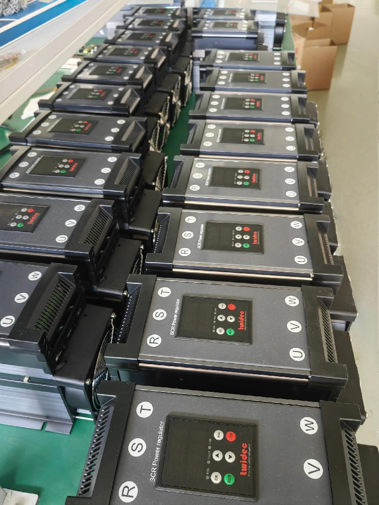 有没有法子降低电力调整器运行时的噪音？