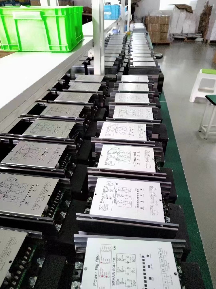 多台电力调整器同时使用时，相互之间产生电磁滋扰，导致部门设备工作异常，若何解除滋扰？